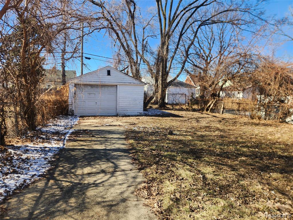 11669 Strathmoor Street, Detroit, MI, 48227