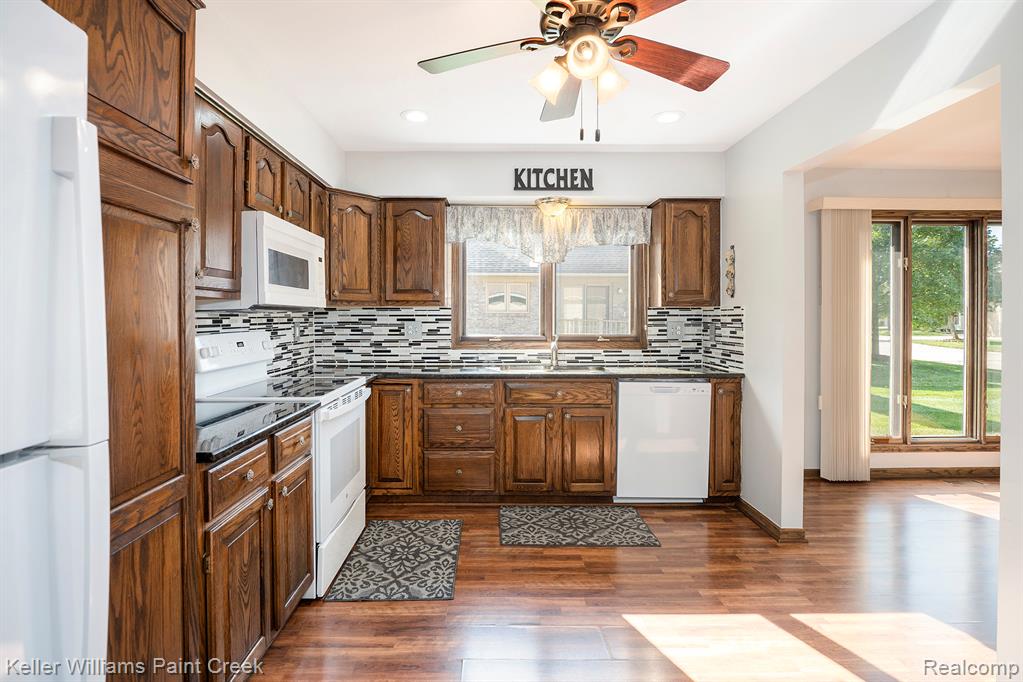 47158 Hunters Chase Drive, Macomb, MI 48042 — Photo 7