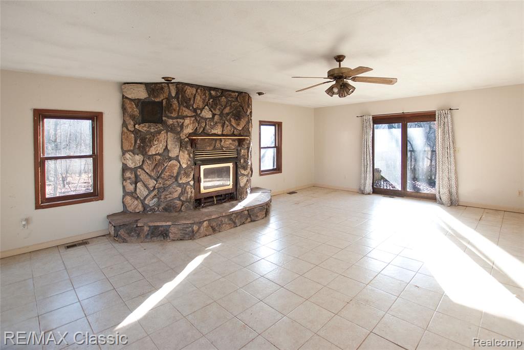 1315 W Marr Road, Howell, MI 48855 — Photo 11