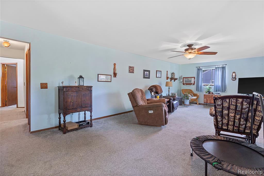 4440 Oakvista Avenue, Clarkston, MI — Photo 4