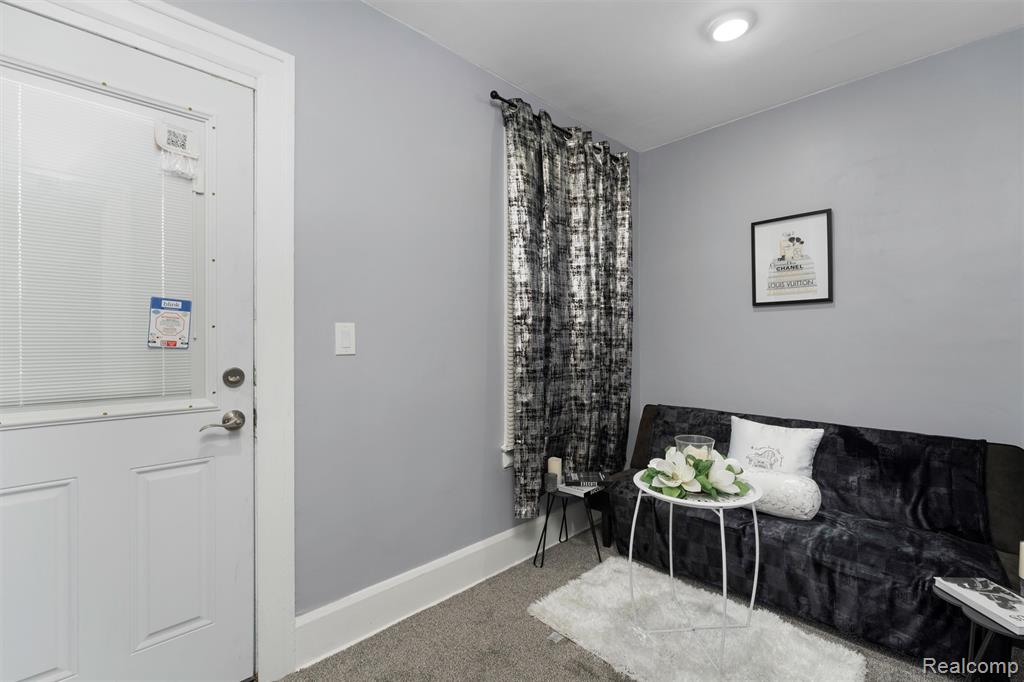4411 Iroquois Street, Detroit, MI 48214 — Photo 21