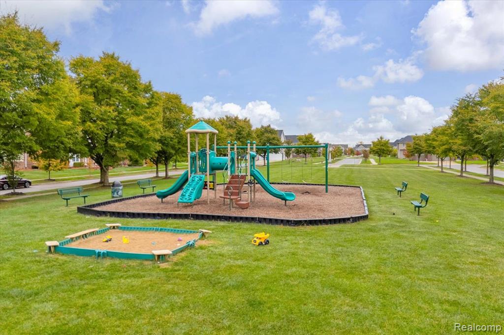 50763 Amberwood Court, Canton, MI 48188 — Photo 44