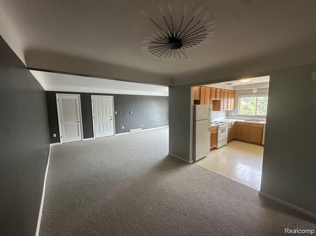 487 N ETON Street, B6, Birmingham, MI 48009 — Photo 6