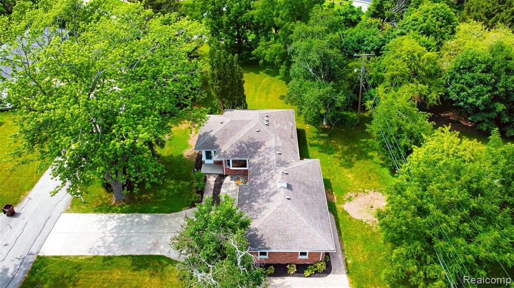 4408 S Lake Drive, Newport, MI 48166 — Photo 33
