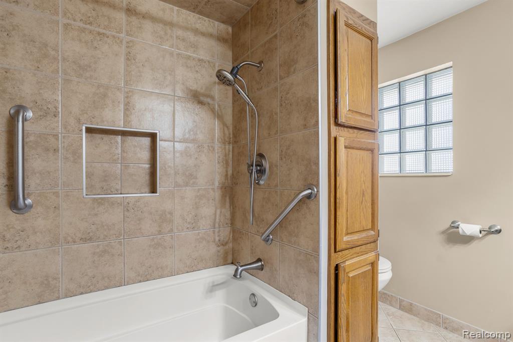 7989 LOCKLIN, West Bloomfield, MI 48324 — Photo 24