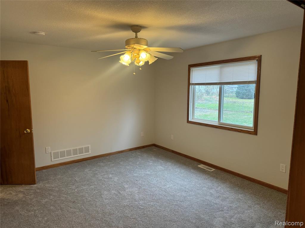 12464 Maxwell Road, Carleton, MI 48117 — Photo 7