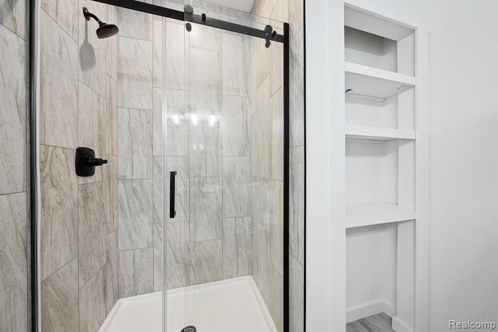 449 Village Drive, 181, Walled Lake, MI 48390 — Photo 11