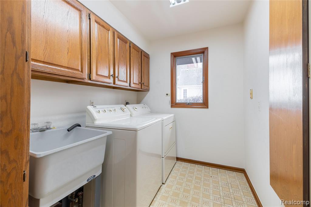 27981 Elba Road, Grosse Ile, MI 48138 — Photo 38