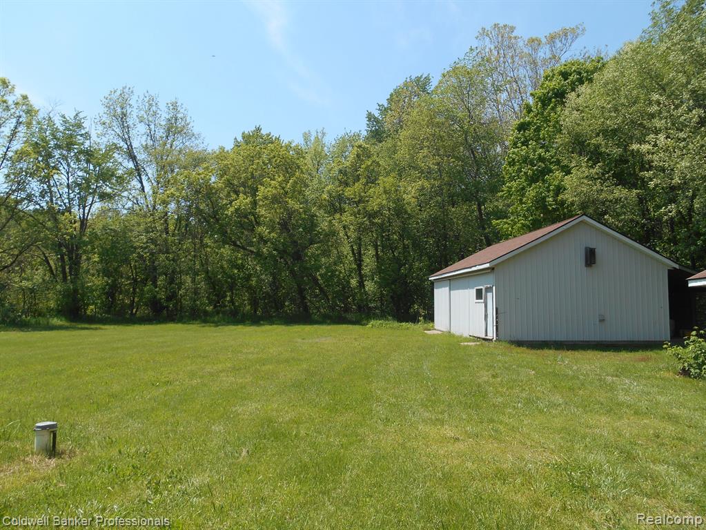 1651 CASTLE Road, North Branch, MI 48461 — Photo 30