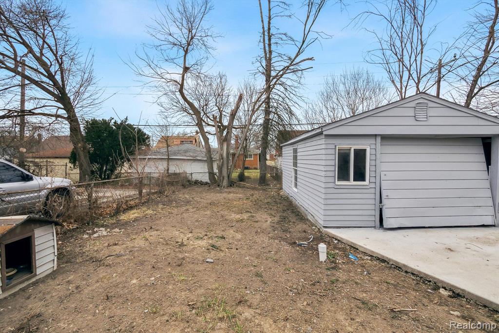 9579 ARTESIAN Street, Detroit, MI 48228 — Photo 35