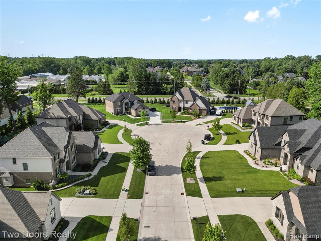 52903 Forest Grove, Shelby Twp, MI 48315 — Photo 4