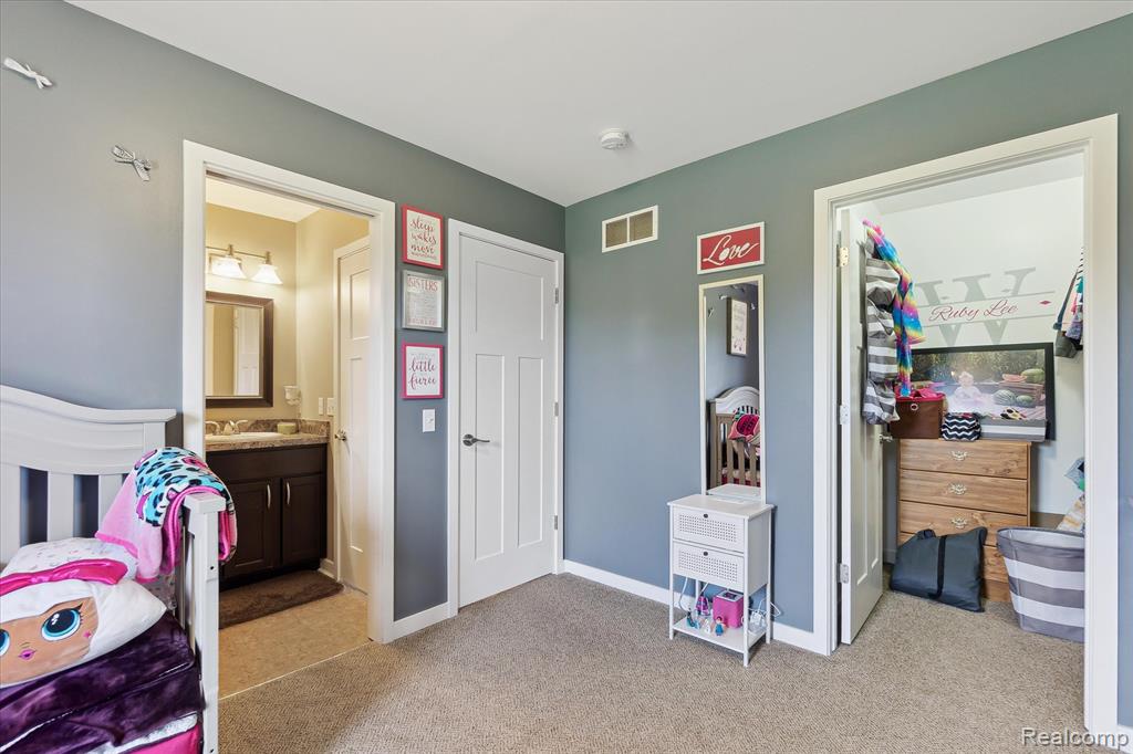5332 Northwood Road, Grand Blanc, MI 48439 — Photo 17