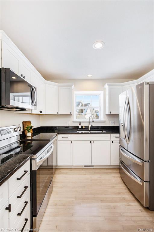 7170 KINGS Way, Flushing, MI 48433 — Photo 8
