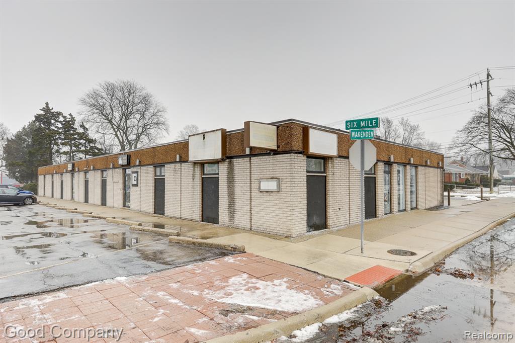 26095 W 6 Mile Road, Redford, MI, 48240