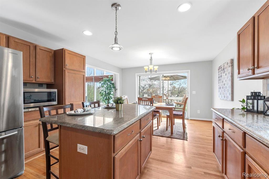 348 PEMBROKE Drive, Saline, MI 48176 — Photo 11