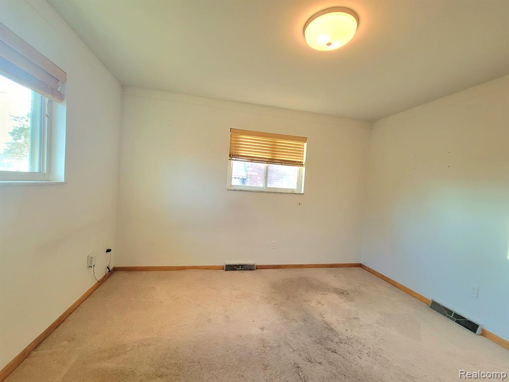 7290 WIEGAND, Center Line, MI 48015 — Photo 19
