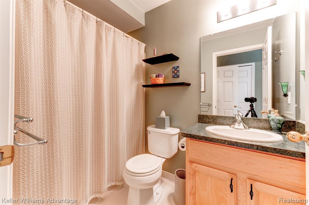 40807 Lenox Park Drive, Novi, MI 48377 — Photo 28