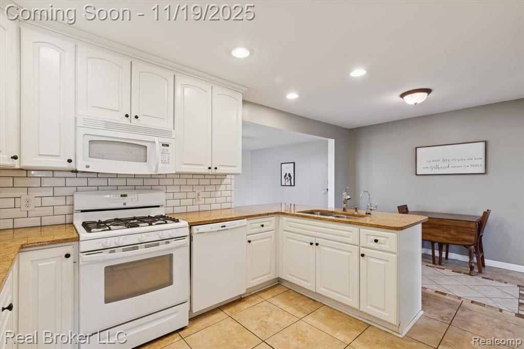 9665 Hilton Road, Brighton, MI 48114 — Photo 13