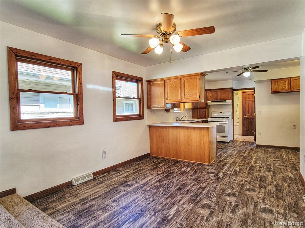 712 Wolverine Drive, Wolverine Lake, MI 48390 — Photo 30