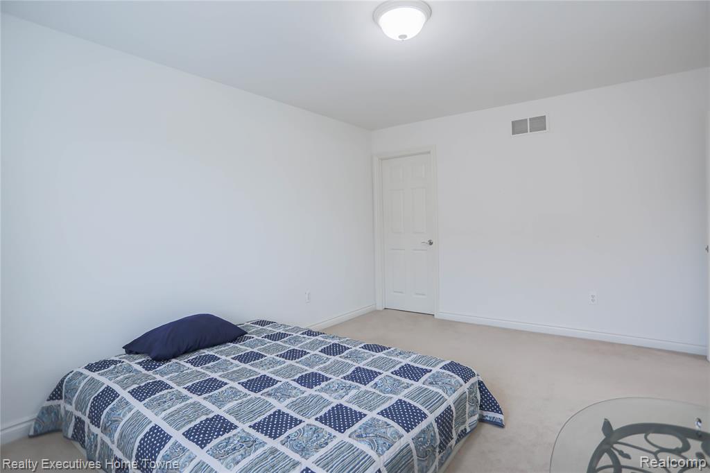 47909 Milonas Drive, Utica, MI 48315 — Photo 57