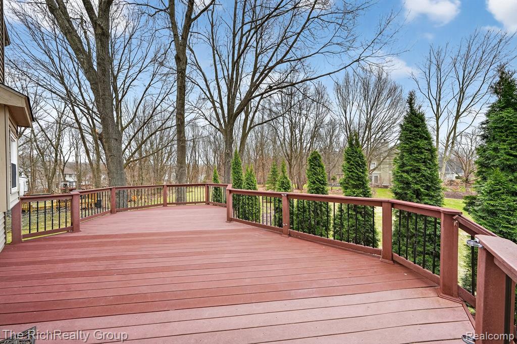 2227 Pine Bluffs Court, Highland, MI — Photo 24