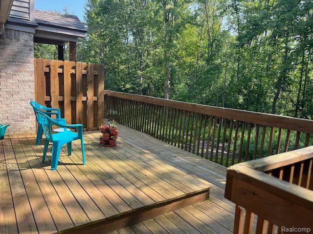 1071 OLD LEAKE, Holly, MI 48442 — Photo 39