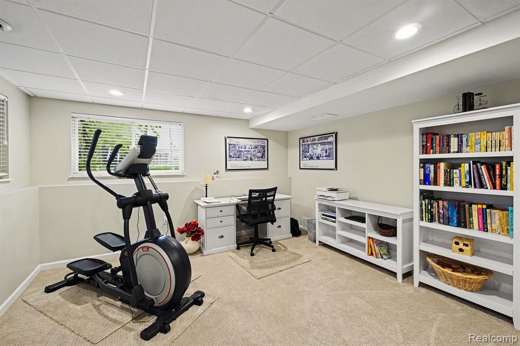 7690 Allen Road, Clarkston, MI 48348 — Photo 32