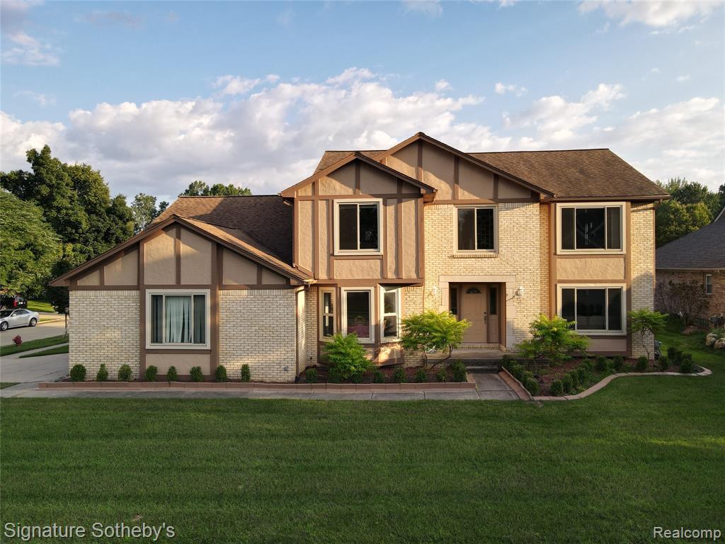 6710 WESTPOINTE Drive, Troy, MI 48085