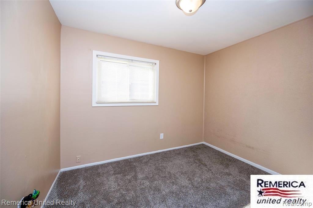 4665 Lincoln Boulevard, Dearborn Heights, MI 48125 — Photo 6