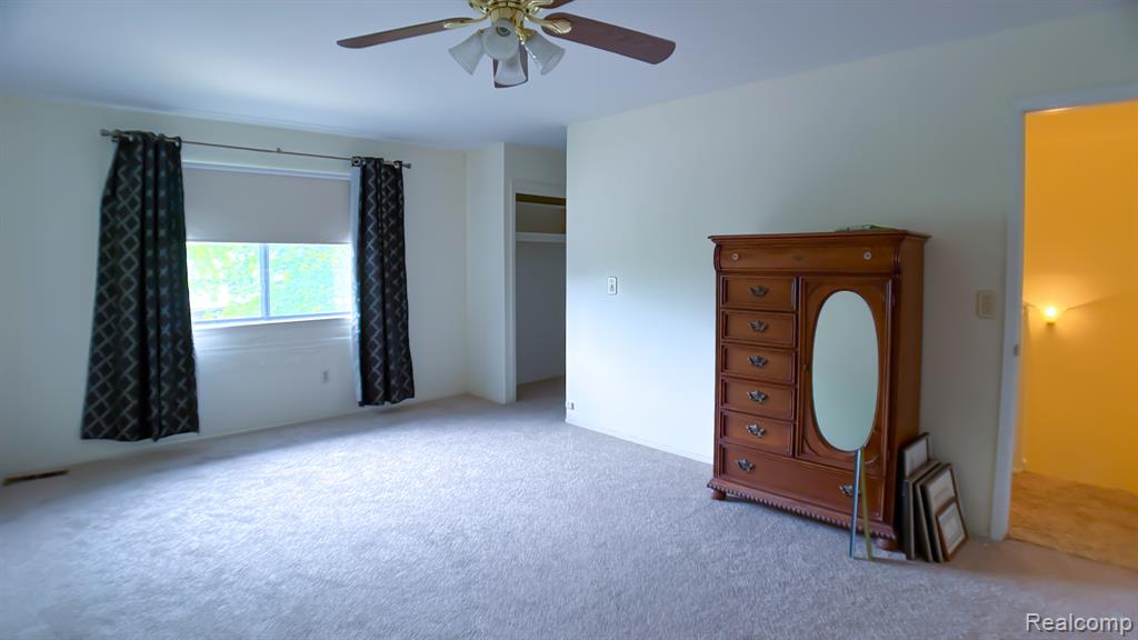 552 Foxboro Square, Brighton, MI 48116 — Photo 9
