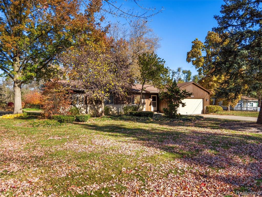 920 Grace Avenue, Rochester Hills, MI 48307 — Photo 36