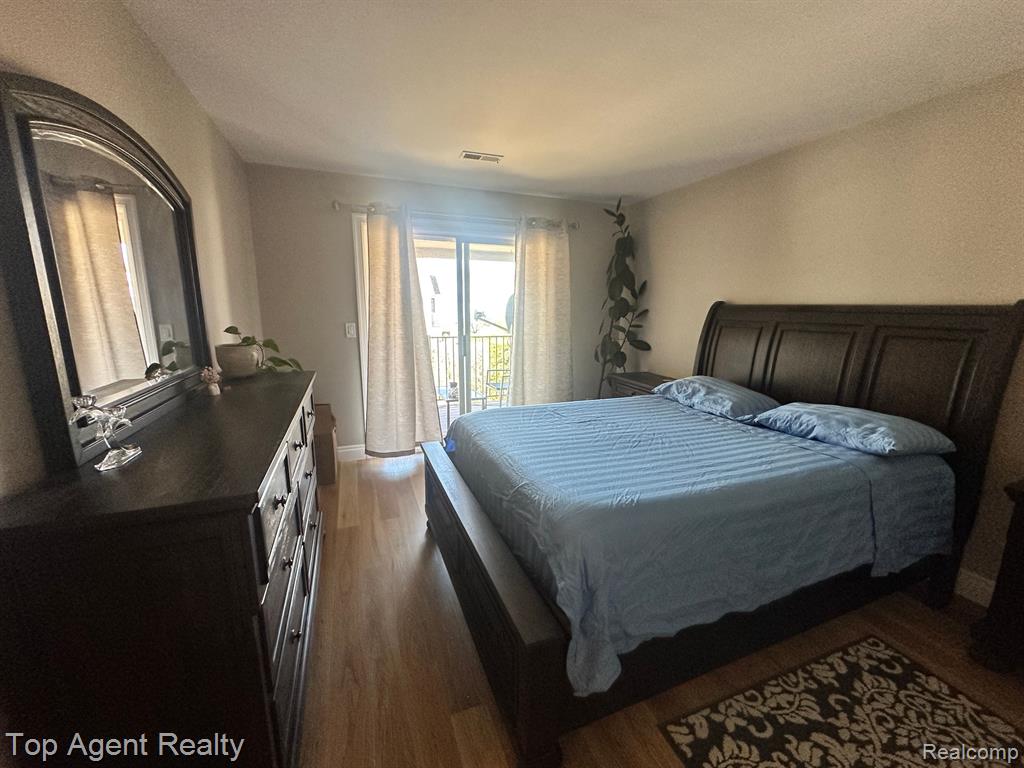 5844 PINE AIRES Drive, Sterling Heights, MI 48314 — Photo 14
