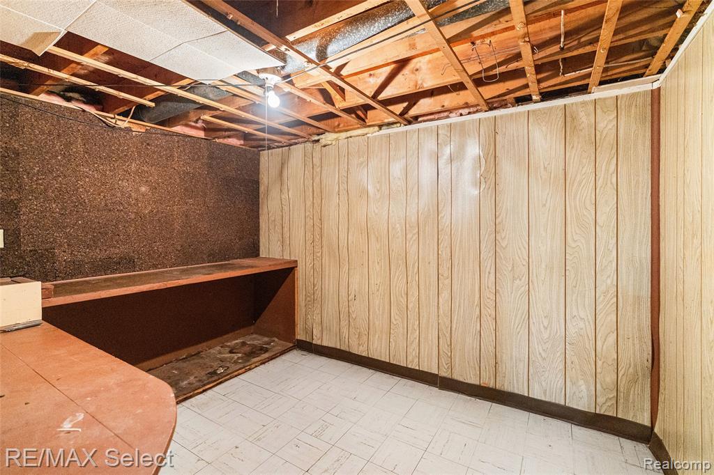 1412 Kettering Street, Burton, MI 48509 — Photo 29