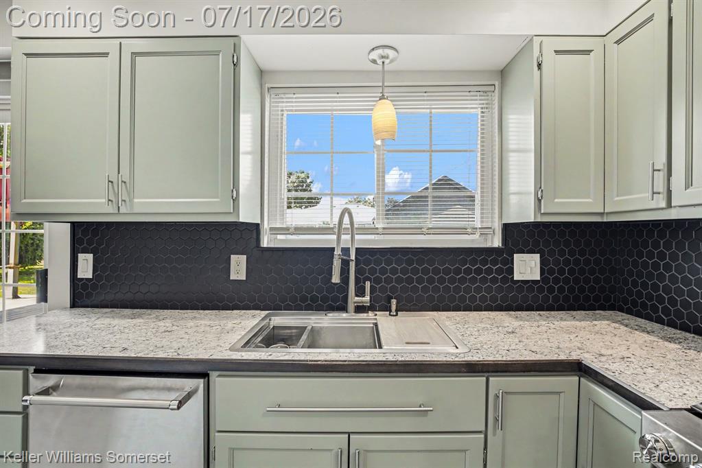 4023 Anthony Drive, Sterling Heights, MI 48310 — Photo 14