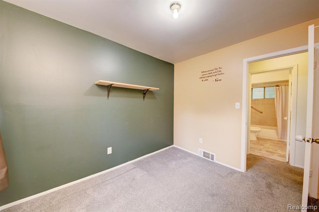 5221 VAN WINKLE Street, Brighton, MI 48116 — Photo 17