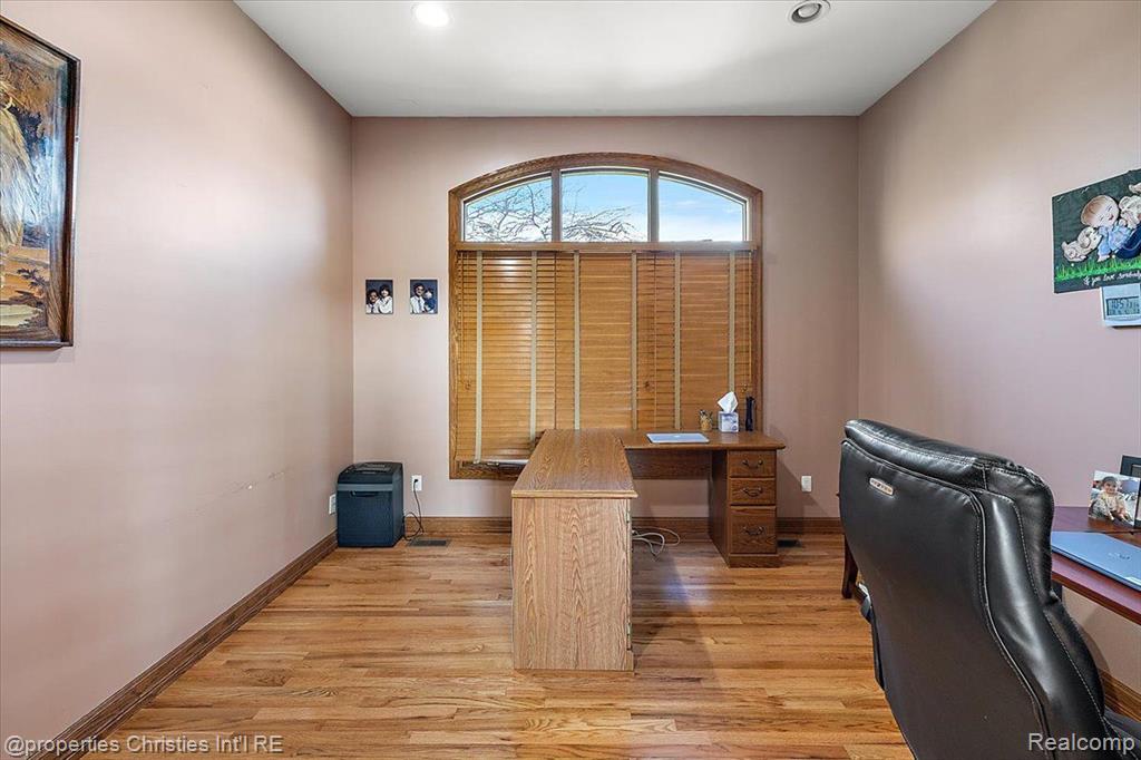 41194 MARKSWAY, Sterling Heights, MI 48314 — Photo 38
