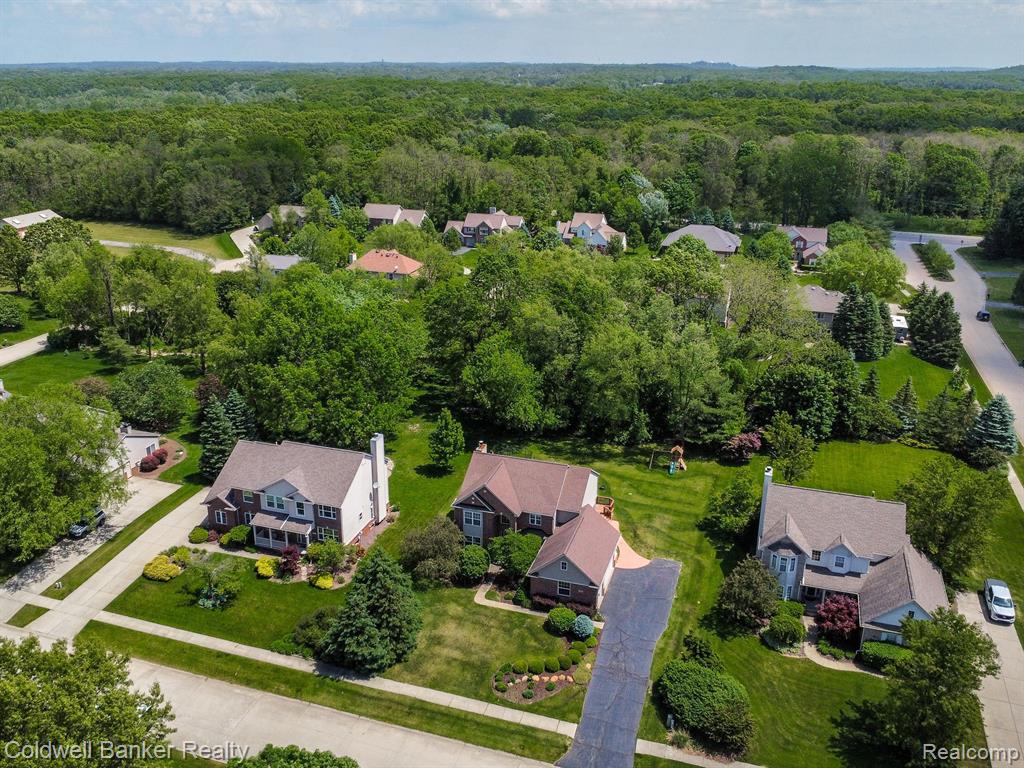 720 Donald Drive, Highland, MI 48356 — Photo 2