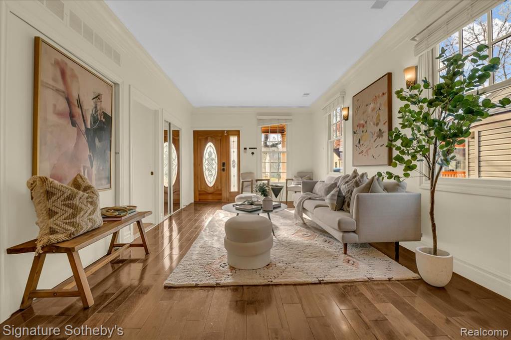 621 DEWEY Street, Royal Oak, MI 48067 — Photo 2