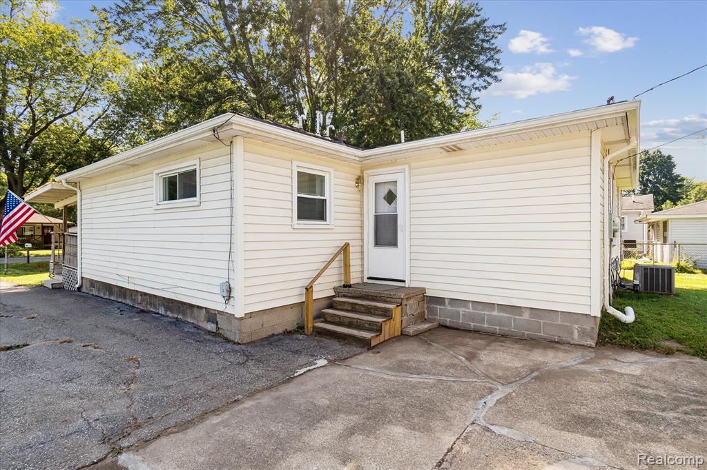 21832 Fenster Street, Sumpter, MI 48111 — Photo 36