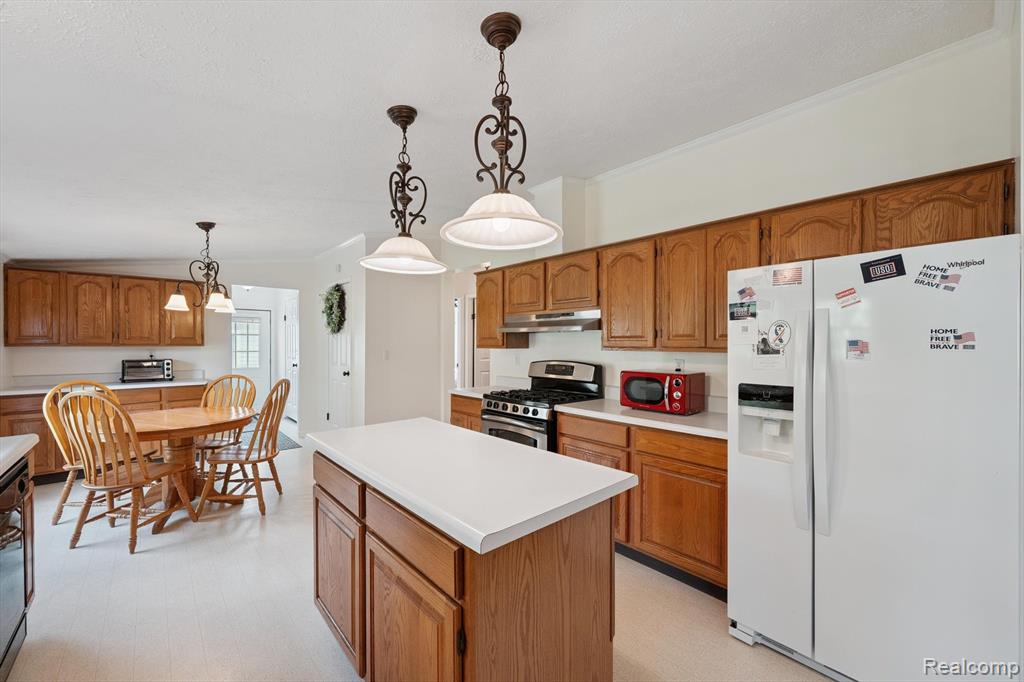 4056 Day Street, Burton, MI 48519 — Photo 10
