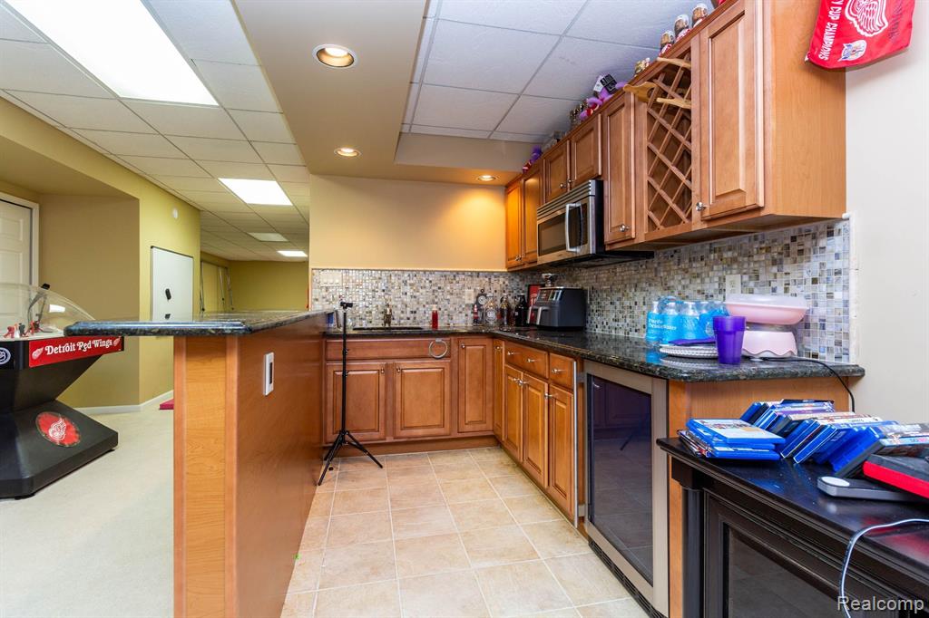 45515 EMERALD FOREST Drive, Novi, MI — Photo 53