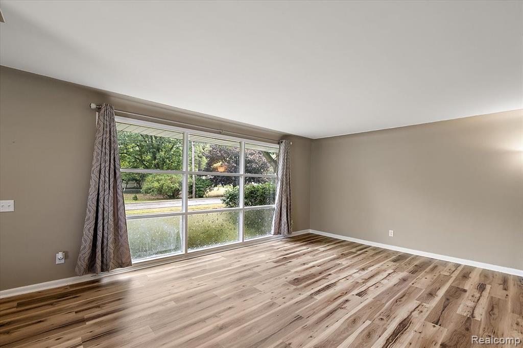 841 Nash Avenue, Waterford, MI 48328 — Photo 11