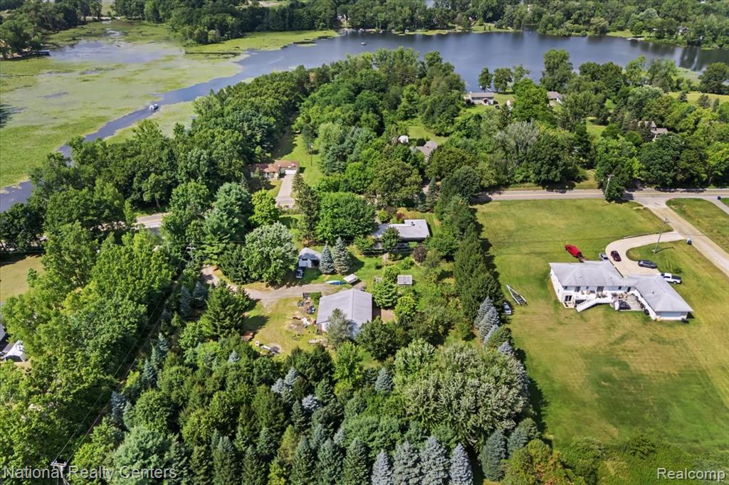 1785 Middle Road, Highland, MI — Photo 51
