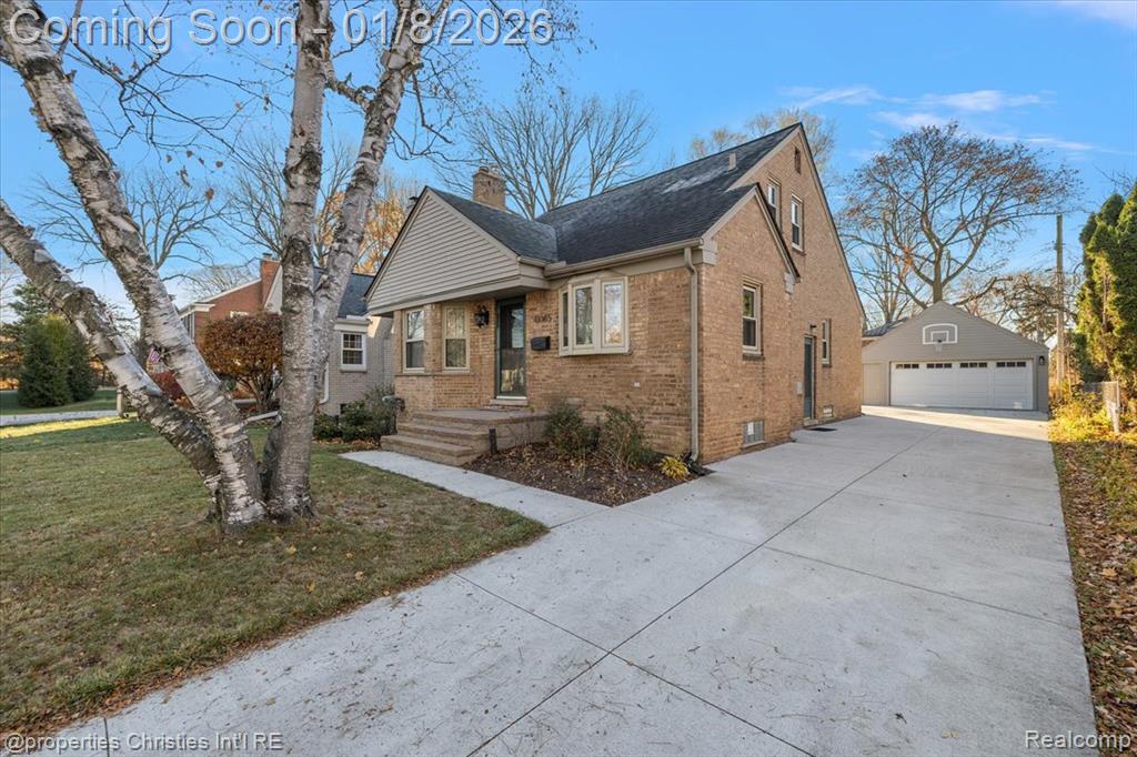 13365 Winchester Avenue, Huntington Woods, MI — Photo 2