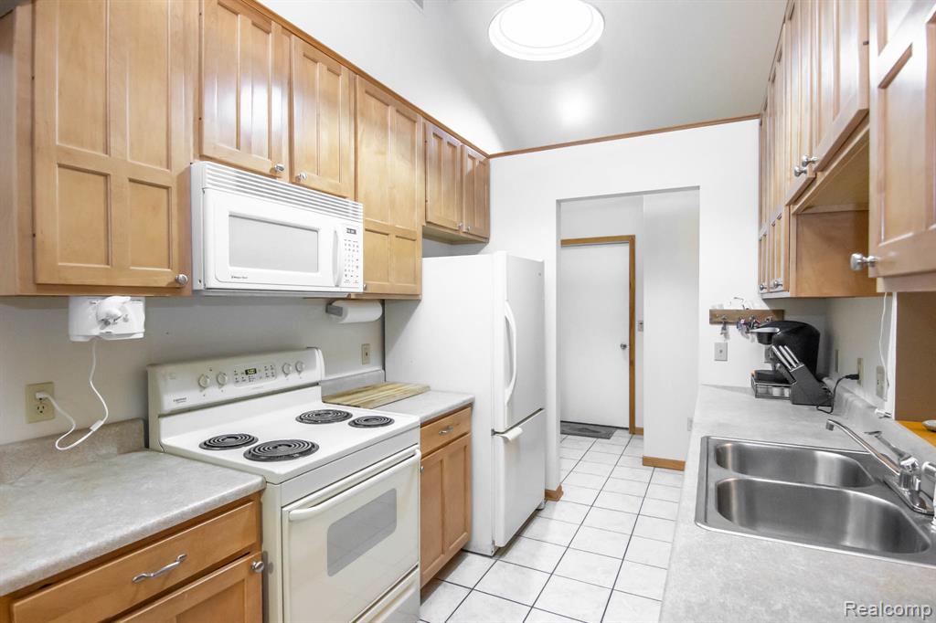 4285 N Poplar Road, Lincoln, MI 48742 — Photo 9
