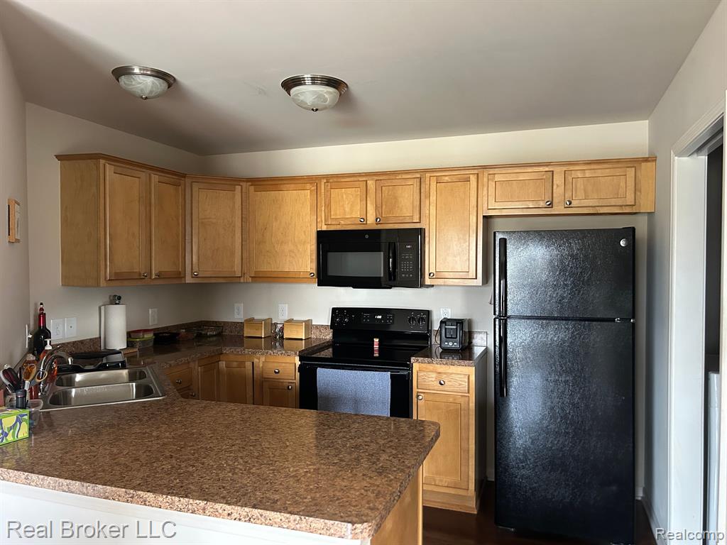 4349 SOUTHBRIDGE Drive, Canton, MI 48188 — Photo 8