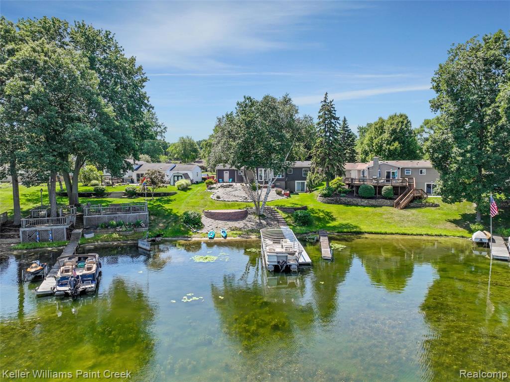 5842 Pleasant Drive, Waterford, MI 48329 — Photo 42