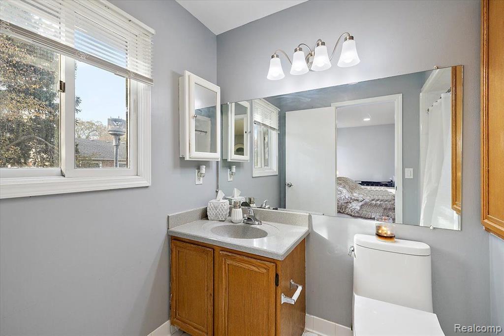 40217 LANGTON Drive, Sterling Heights, MI 48310 — Photo 21