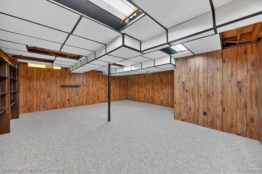 24825 Olde Orchard Street, Novi, MI — Photo 23