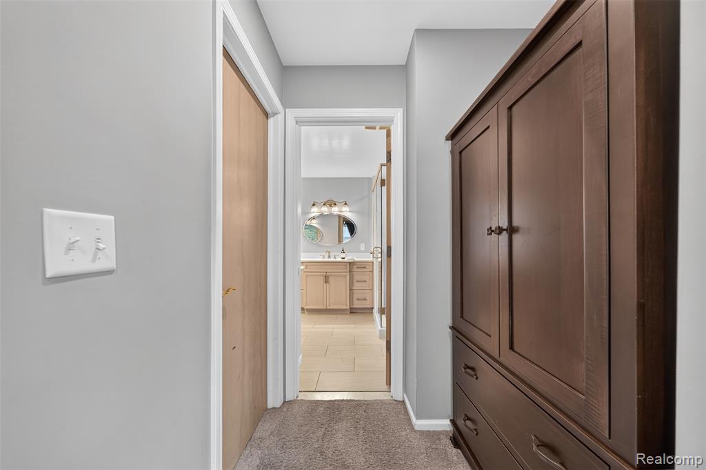 6713 Aurora Drive, Troy, MI 48098 — Photo 27